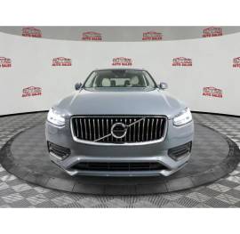 2022 Volvo XC90 T6 Momentum