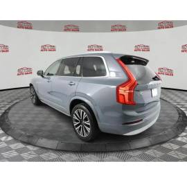 2022 Volvo XC90 T6 Momentum