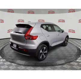 2023 Volvo XC40 B5 Plus Bright Theme