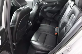 2023 Volvo XC40 B5 Plus Bright Theme
