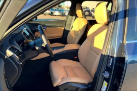 2024 Volvo XC90 B6 Ultimate Bright Theme 7-Seater